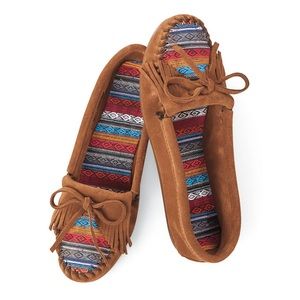 Minnetonka women’s Serape Moccasins size 7.5